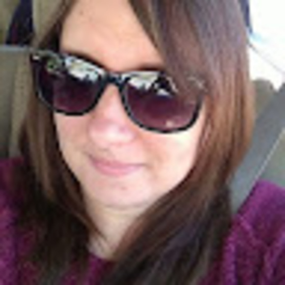 Meet your Posher, Alyssa - Picture 1 of 1